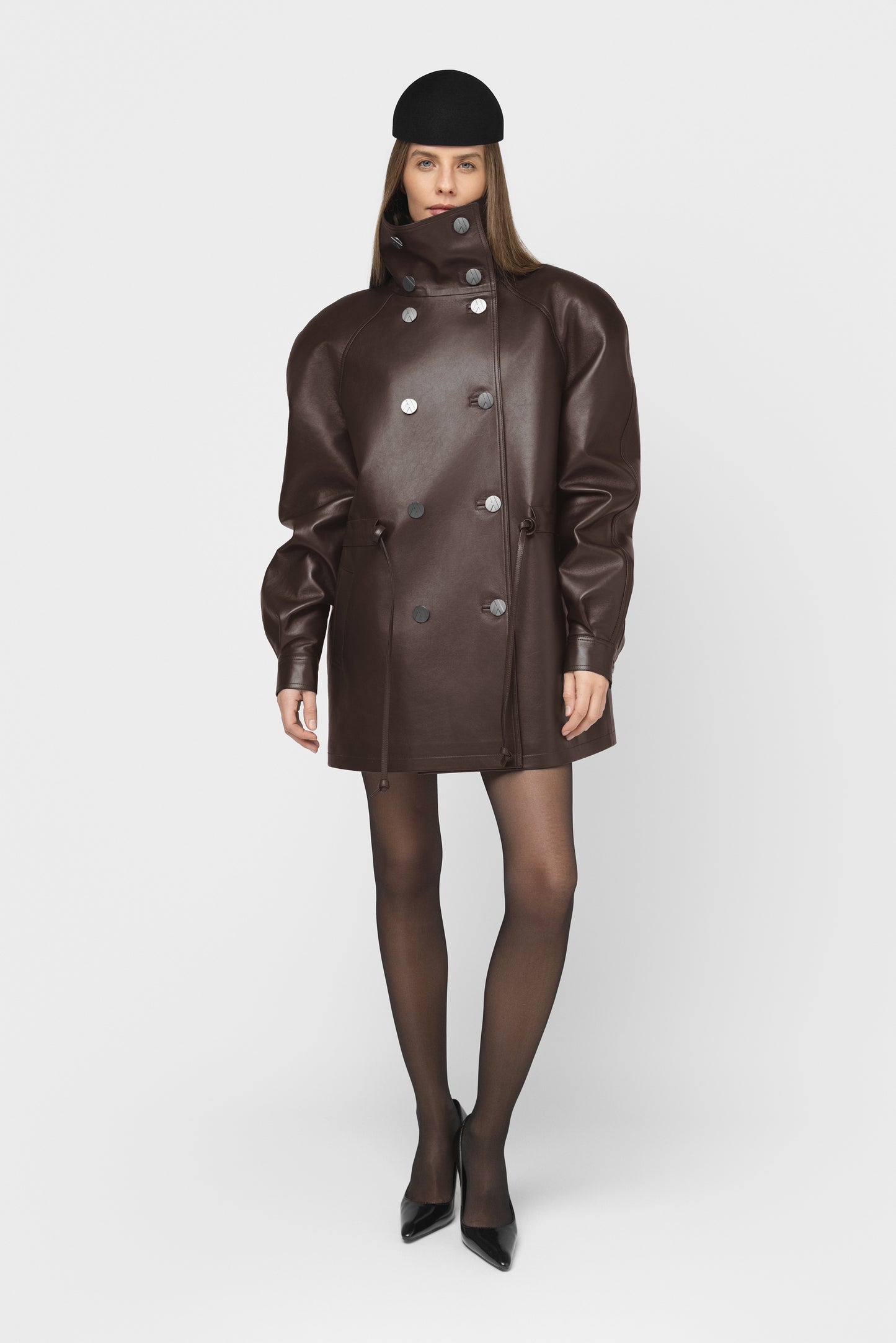 NATŪRALIOS ODOS STRIUKĖ-FORMA- TAMSIAI RUDA