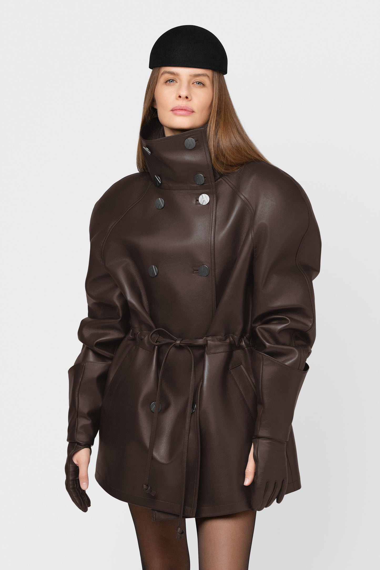 NATŪRALIOS ODOS STRIUKĖ-FORMA- TAMSIAI RUDA