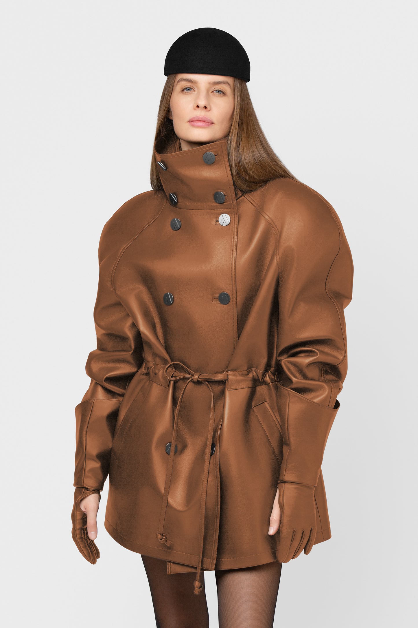 NATŪRALIOS ODOS STRIUKĖ-FORMA- KONJAKAS