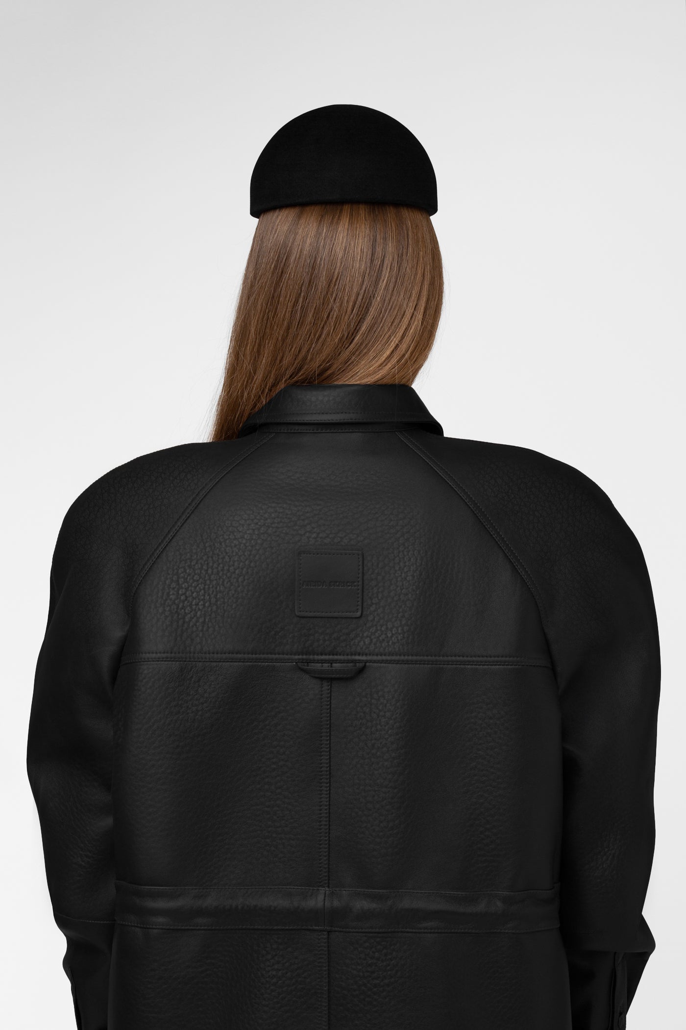 NATŪRALIOS ODOS STRIUKĖ-TERRA-GRŪDĖTA JUODA