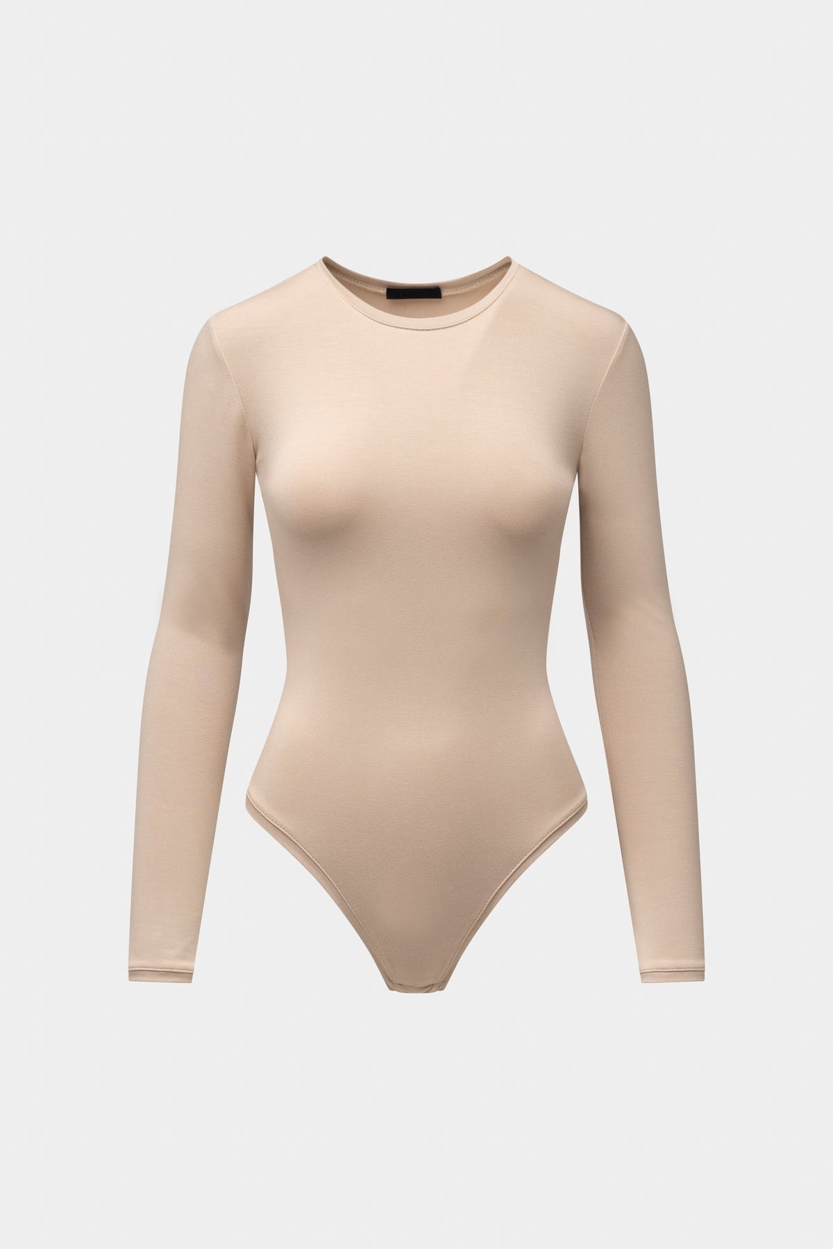 KLASIKINIS BODIS – NUDE. AIRIDA SKRICK