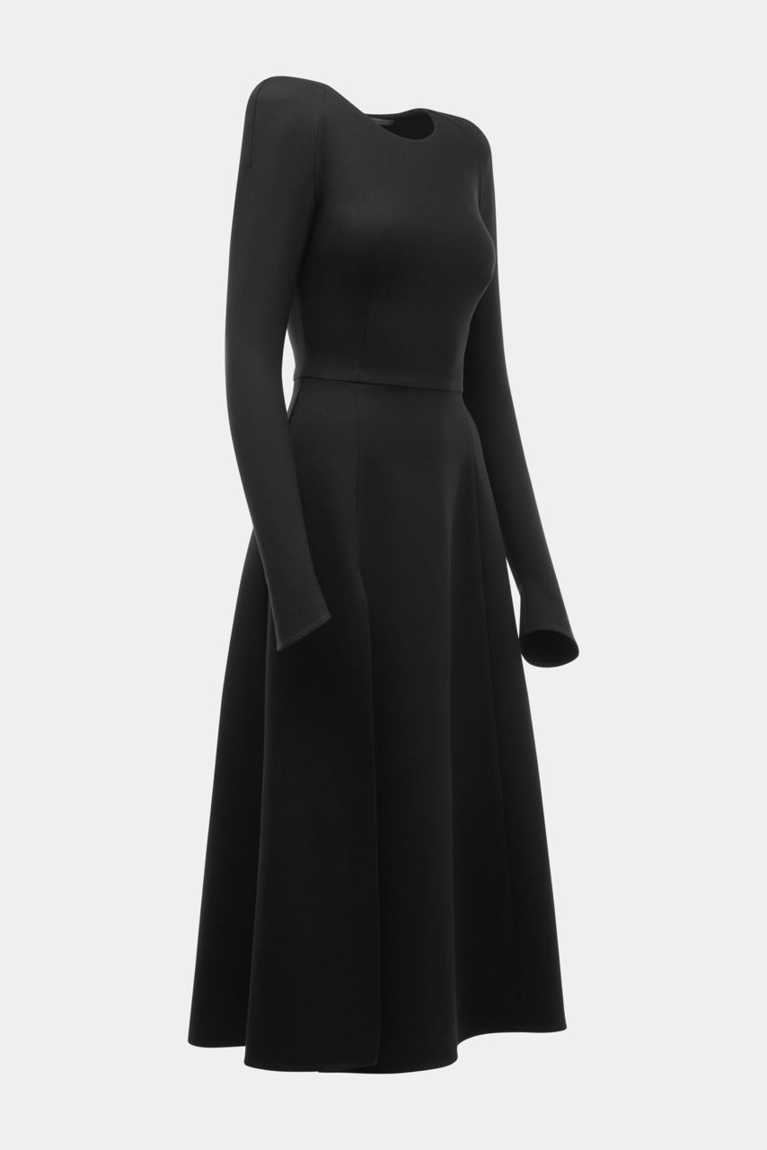 SUKNELĖ SU SKELTUKU